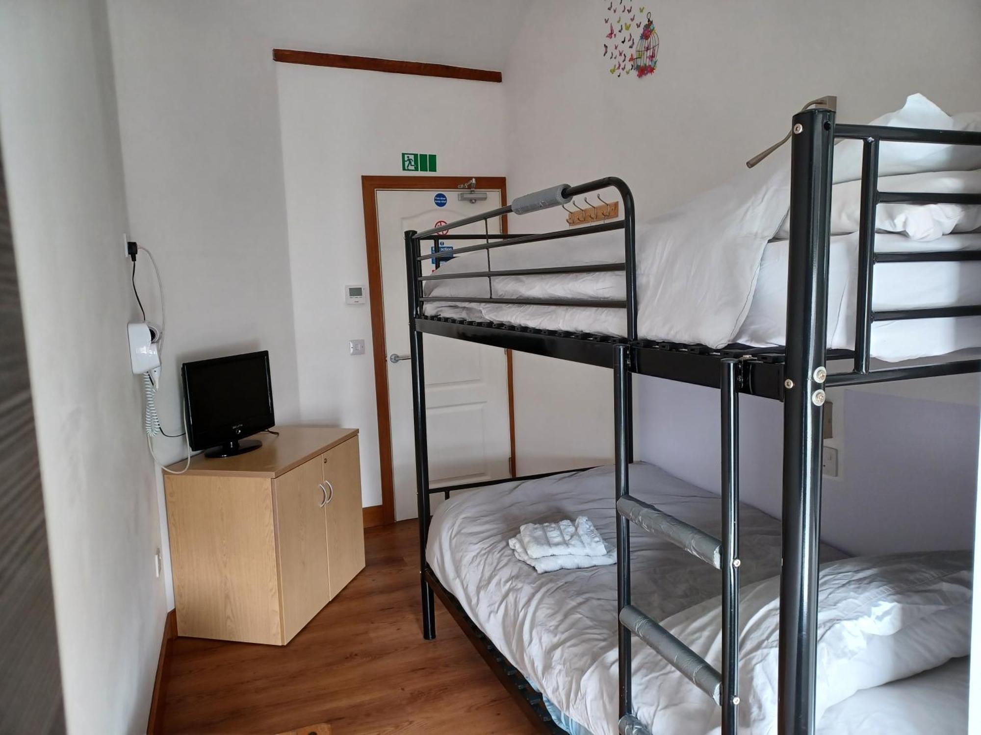 Voyage Hostel - Rooms With Shared Kitchen Douglas Dış mekan fotoğraf
